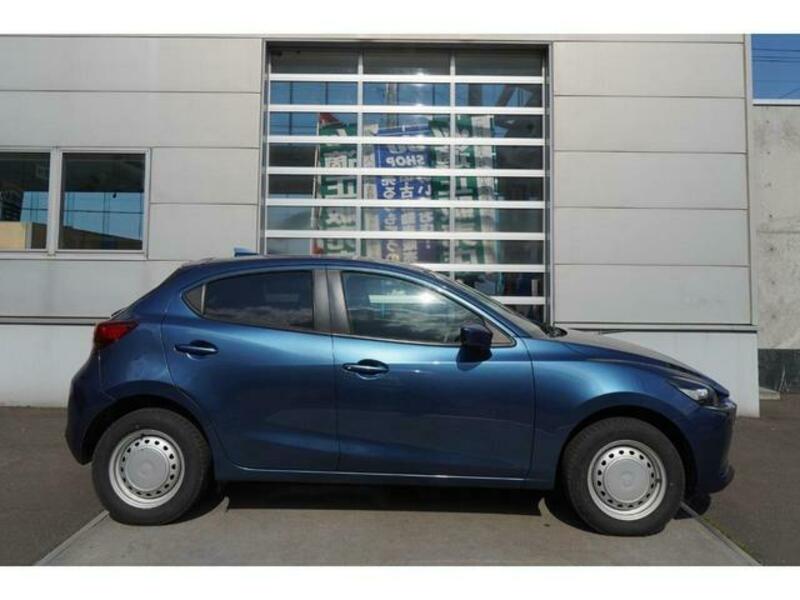 MAZDA2