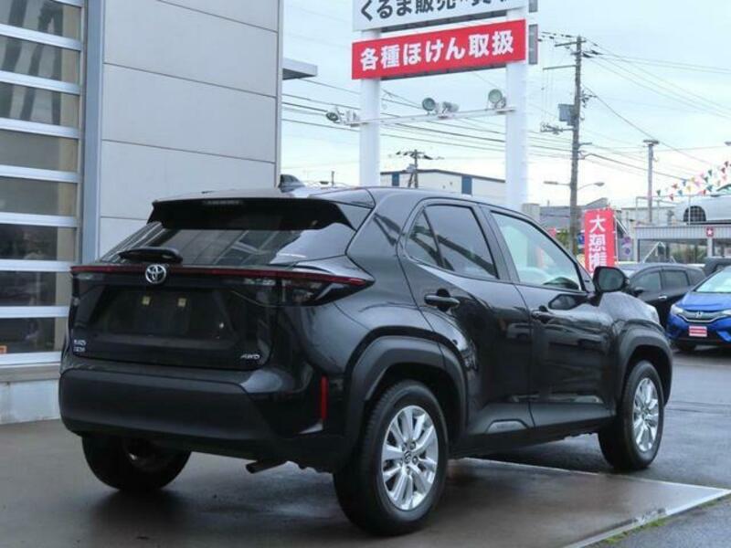 YARIS CROSS
