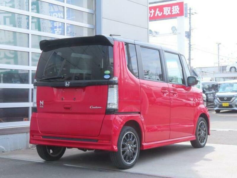 N BOX CUSTOM