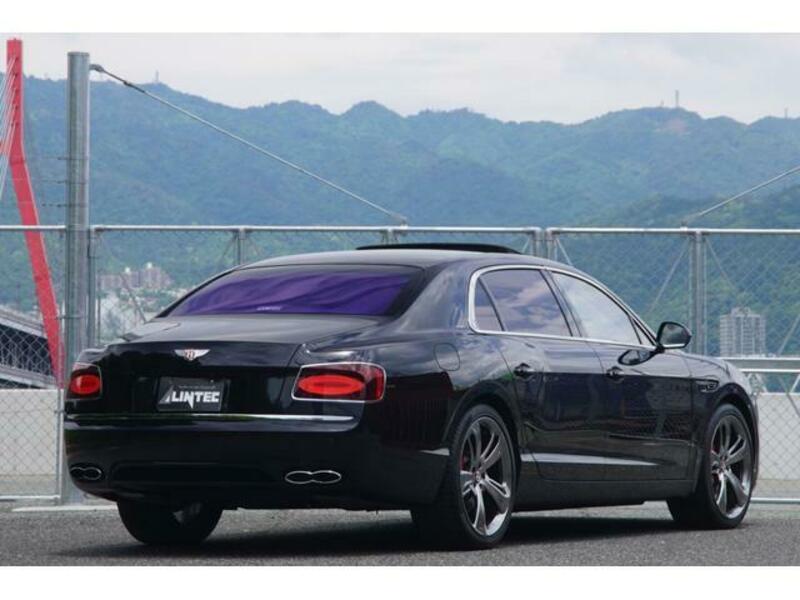 FLYING SPUR