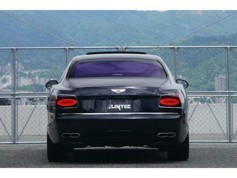 FLYING SPUR