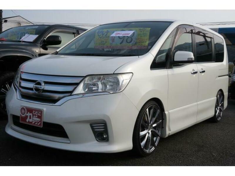 NISSAN SERENA