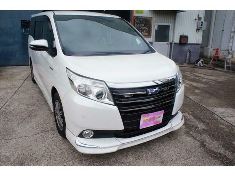 TOYOTA NOAH