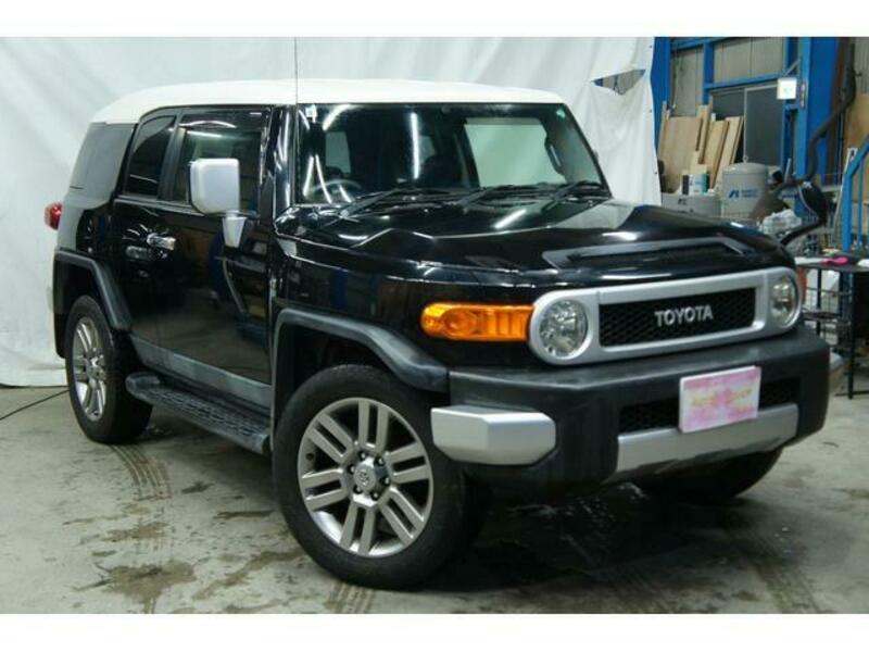 TOYOTA FJ CRUISER