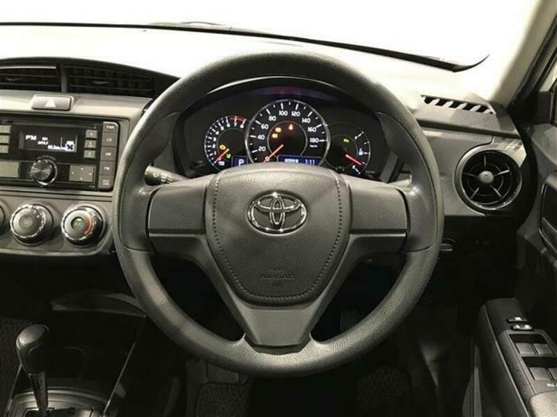 COROLLA AXIO