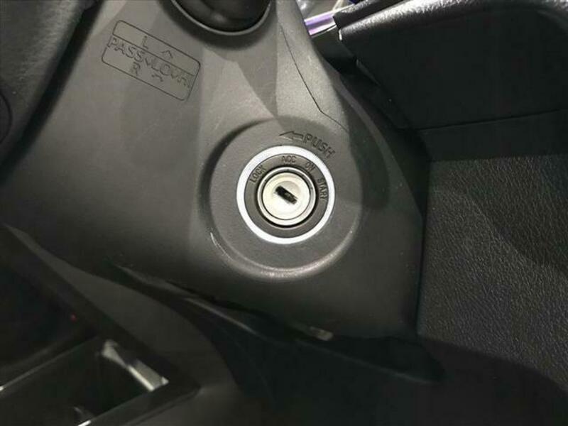 COROLLA AXIO