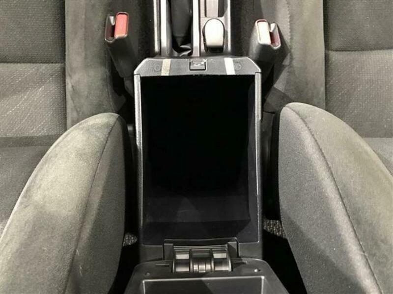 COROLLA AXIO