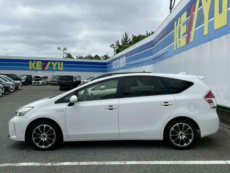 PRIUS ALPHA