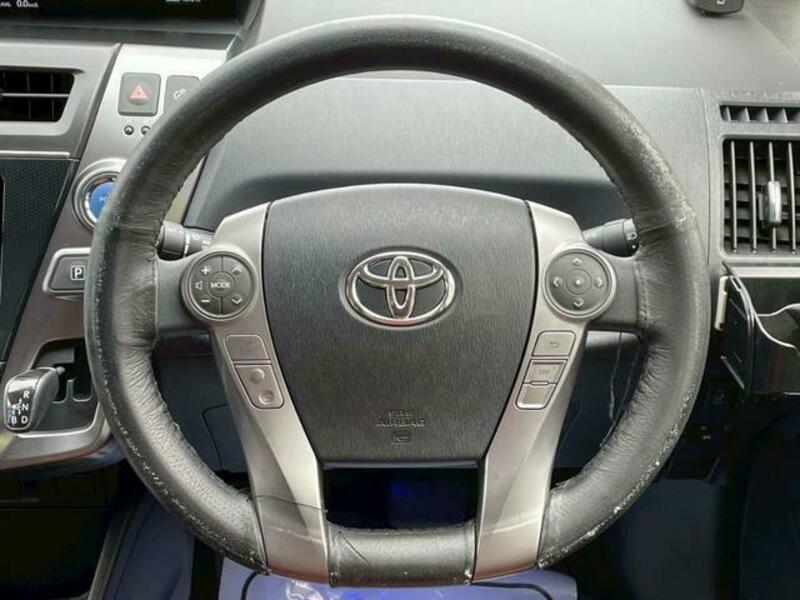 PRIUS ALPHA