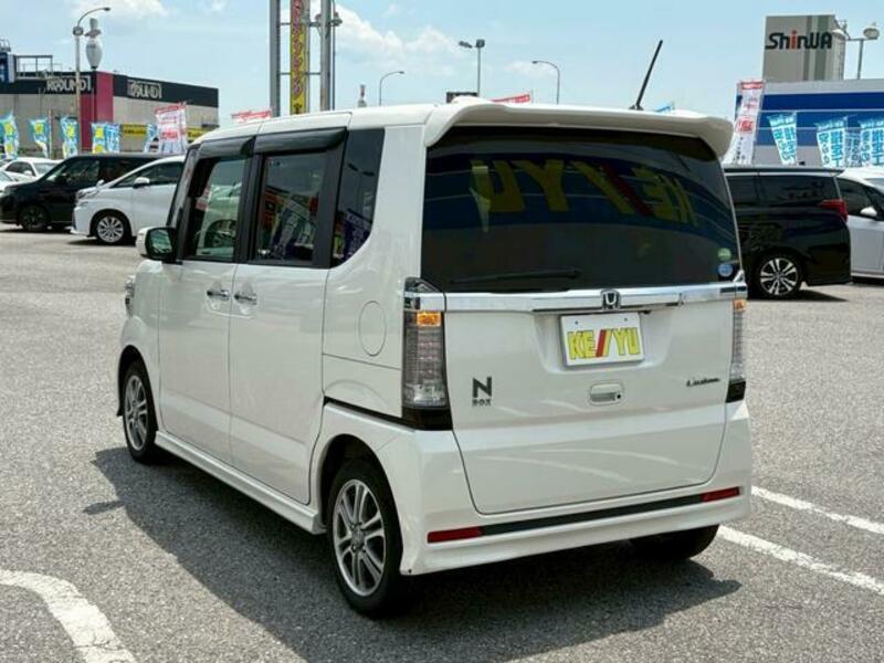 N BOX CUSTOM