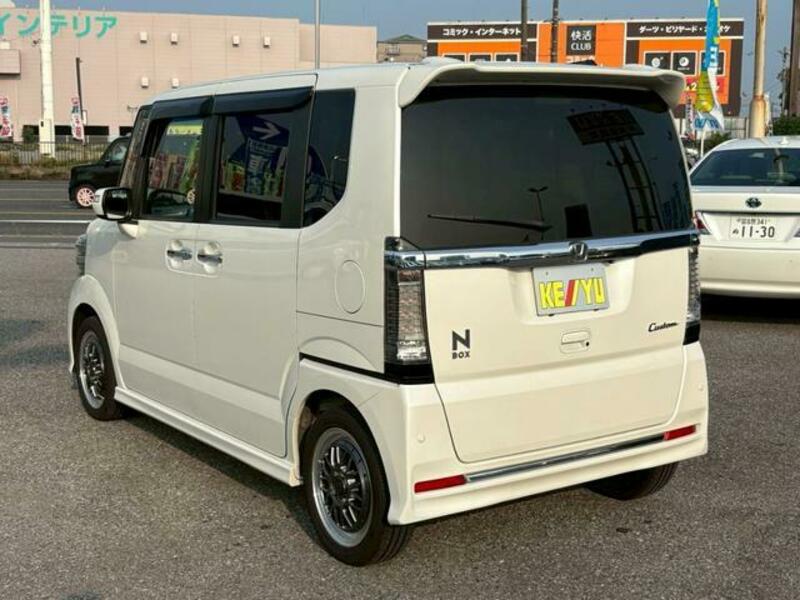 N BOX CUSTOM