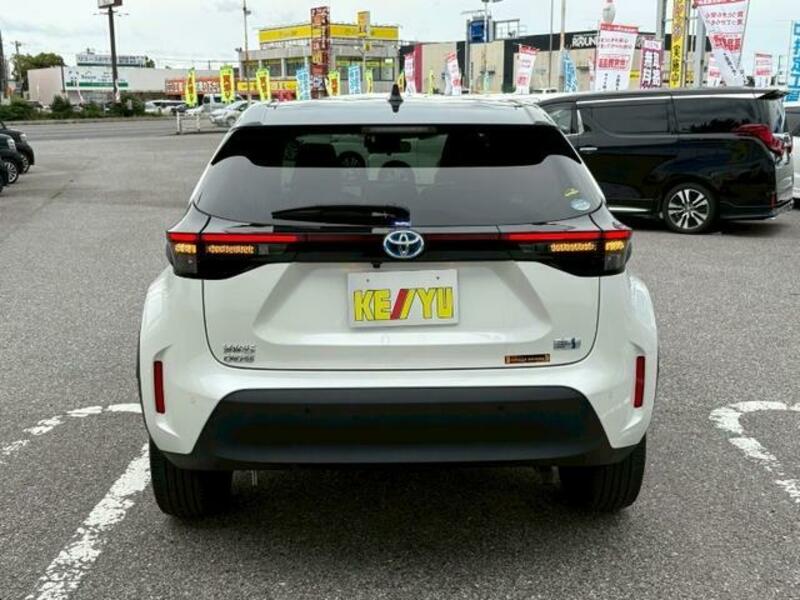 YARIS CROSS
