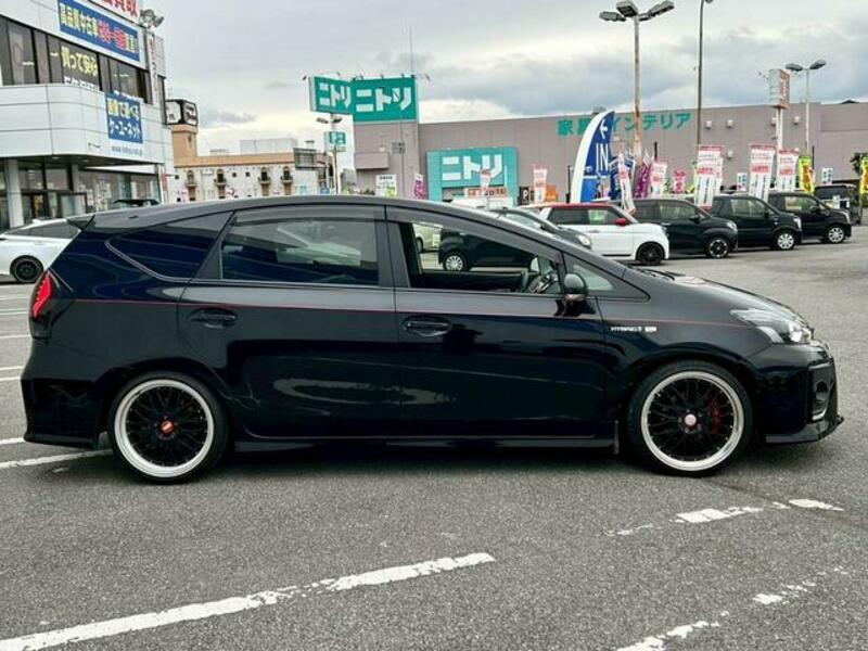 PRIUS ALPHA