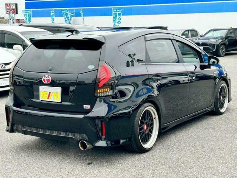 PRIUS ALPHA