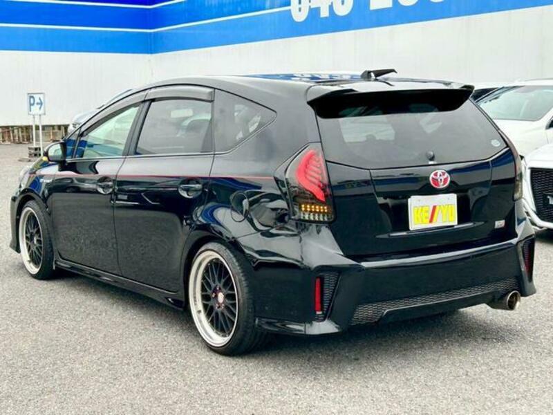 PRIUS ALPHA