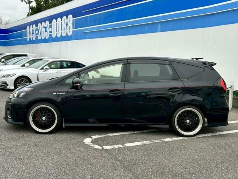 PRIUS ALPHA