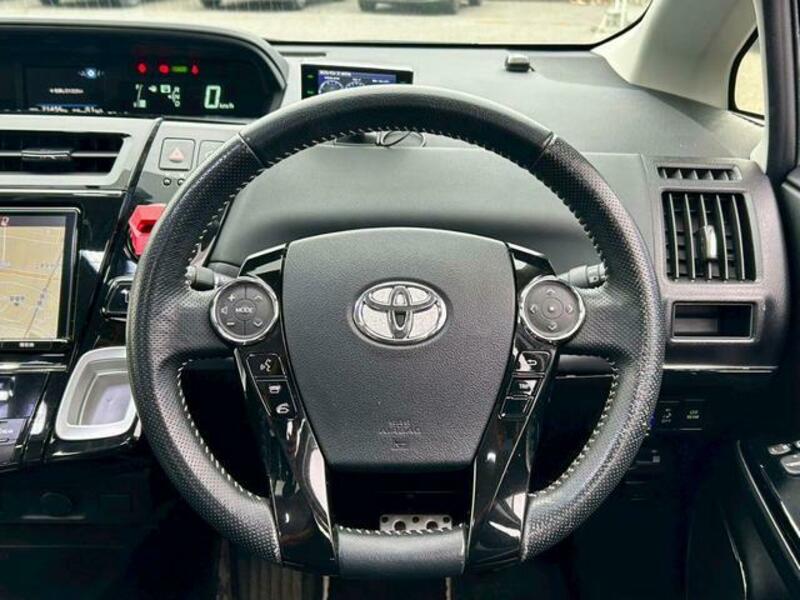PRIUS ALPHA