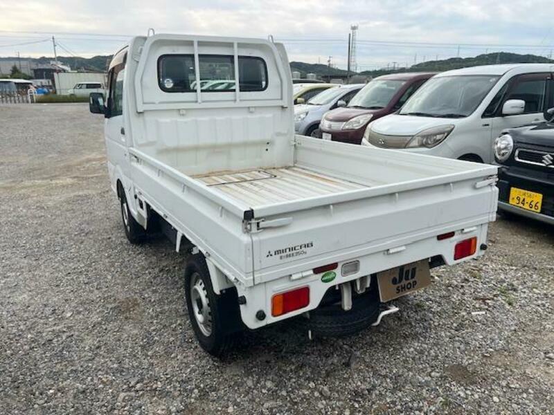 MINICAB TRUCK