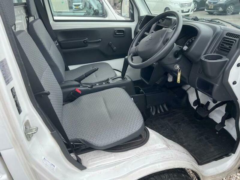 MINICAB TRUCK