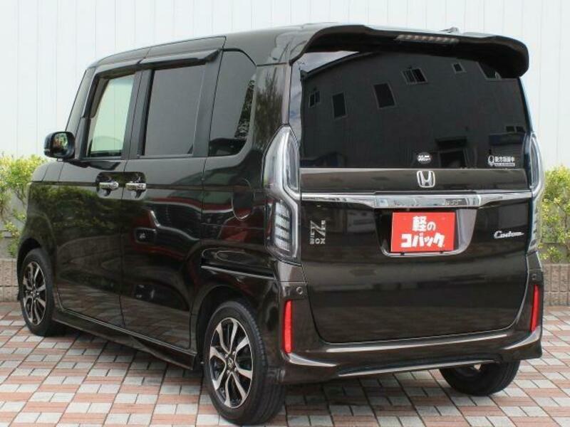 N BOX CUSTOM