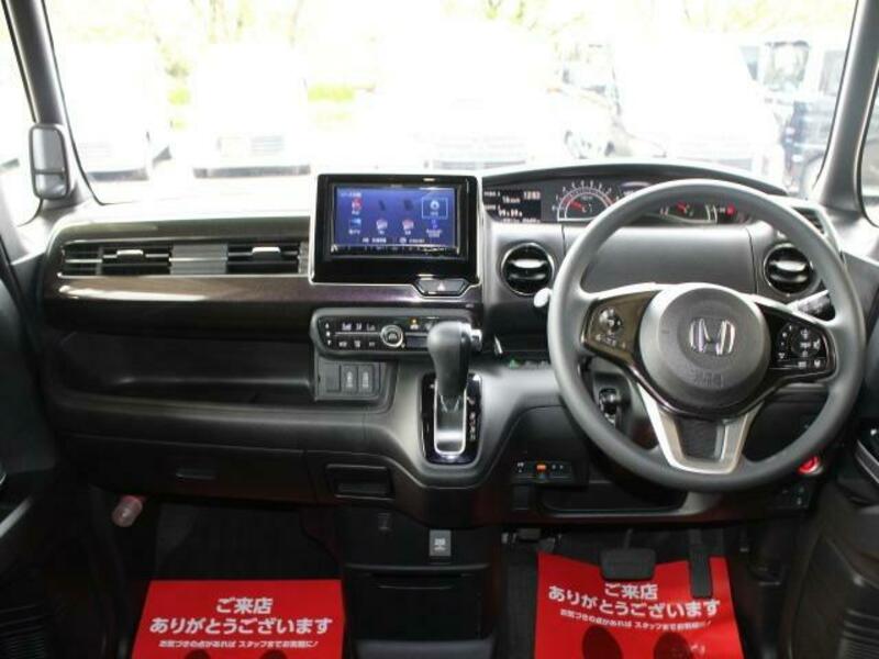 N BOX CUSTOM