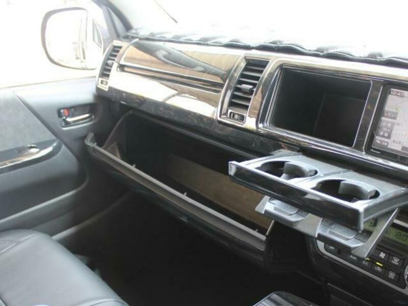 HIACE WAGON