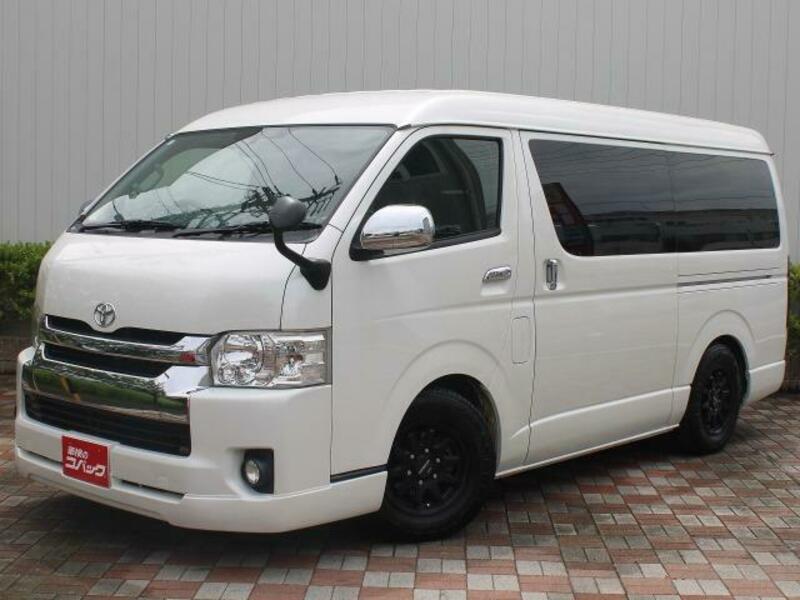 TOYOTA HIACE WAGON