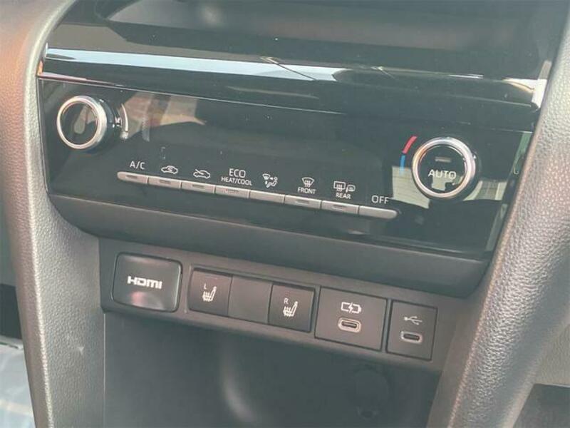 YARIS CROSS