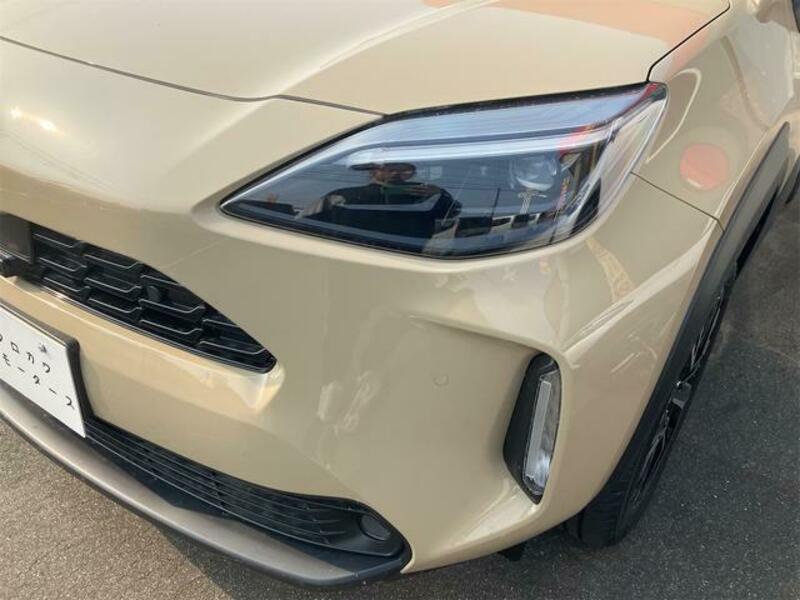 YARIS CROSS