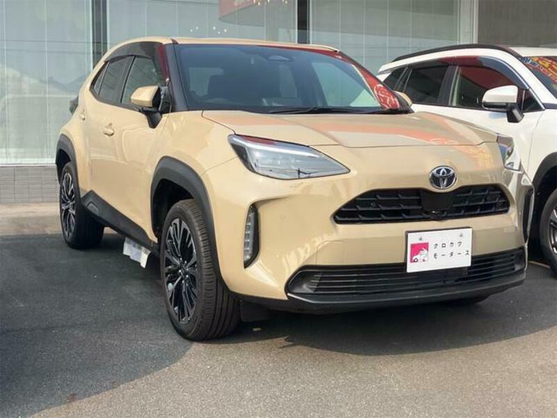YARIS CROSS
