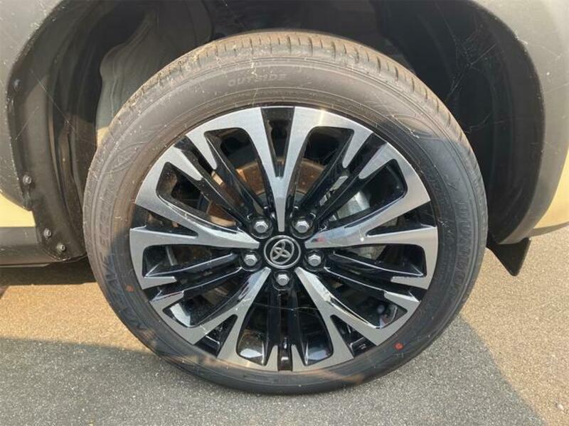YARIS CROSS