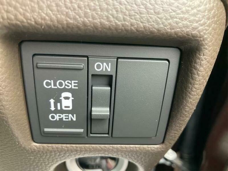 N BOX