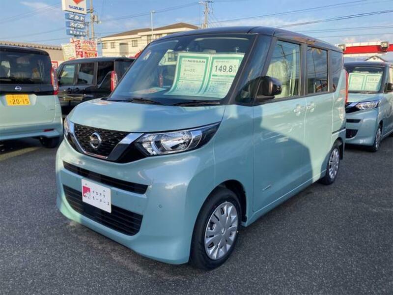 NISSAN ROOX