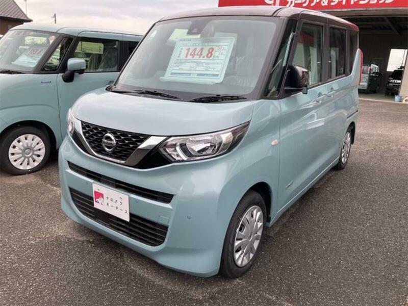 NISSAN ROOX