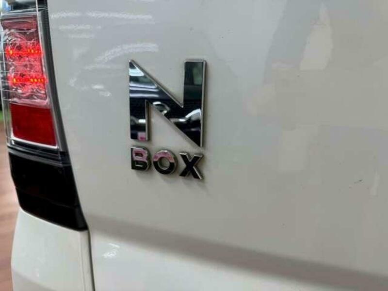 N BOX