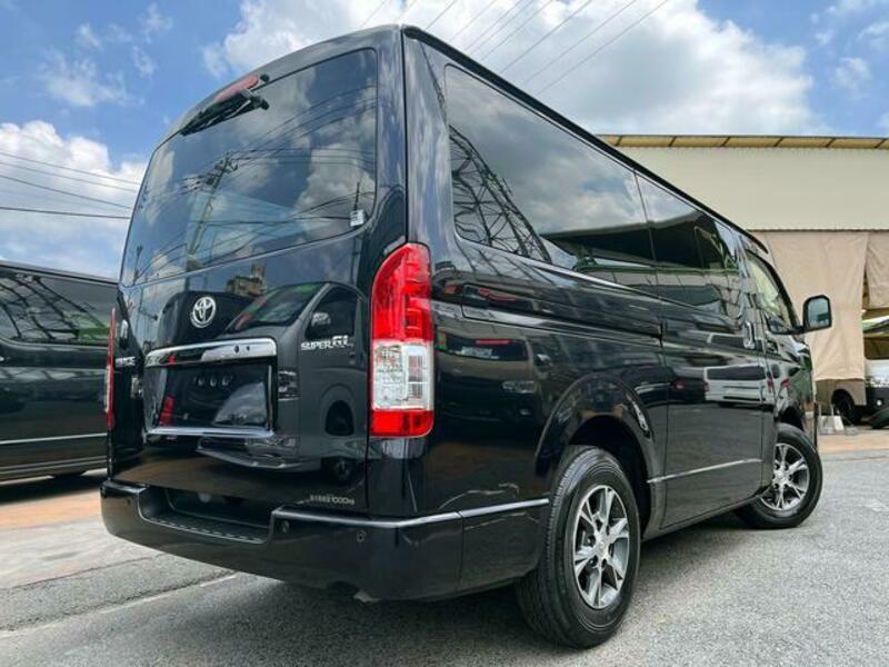 HIACE VAN