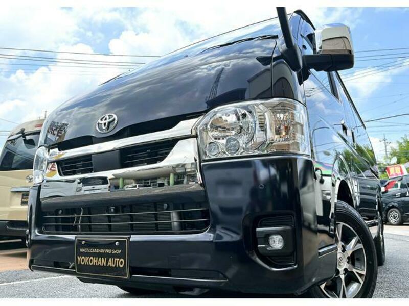 TOYOTA HIACE VAN