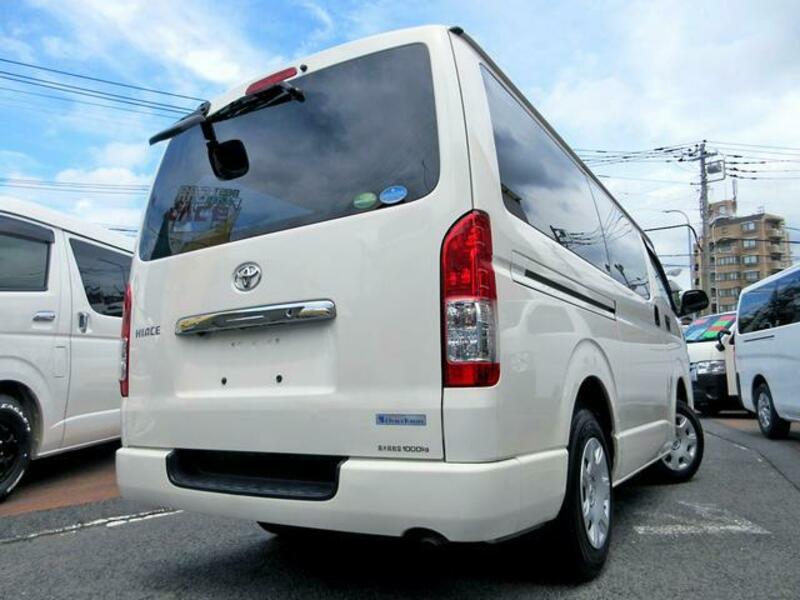 HIACE VAN