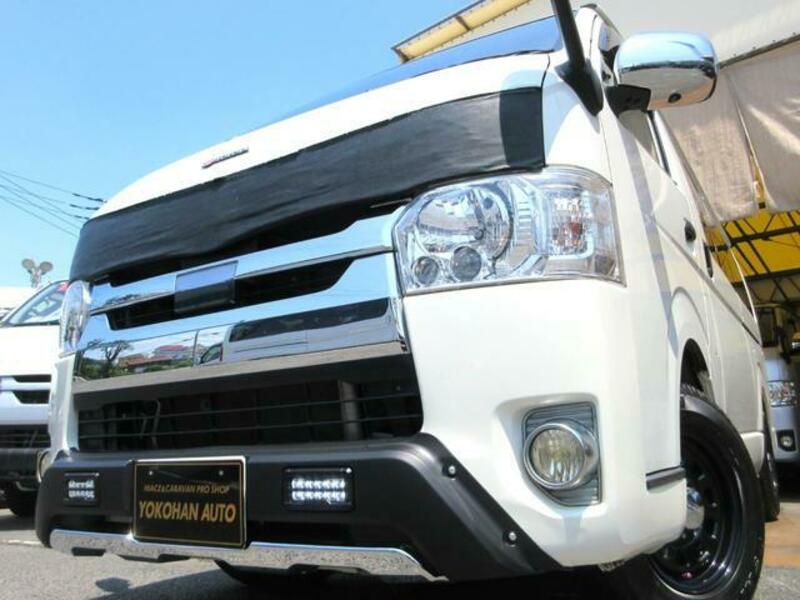 TOYOTA HIACE VAN