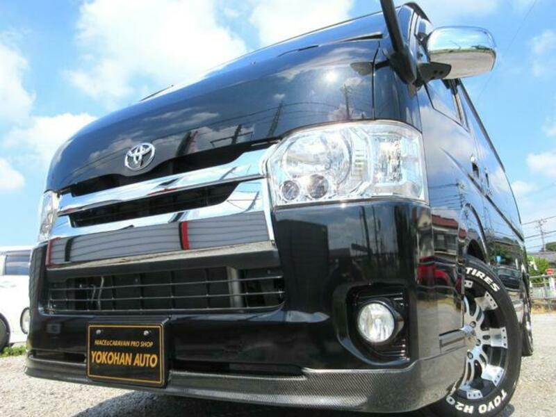 TOYOTA HIACE VAN