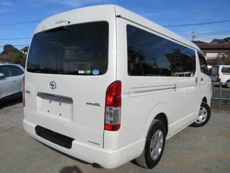 HIACE VAN