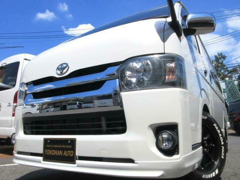 TOYOTA HIACE VAN