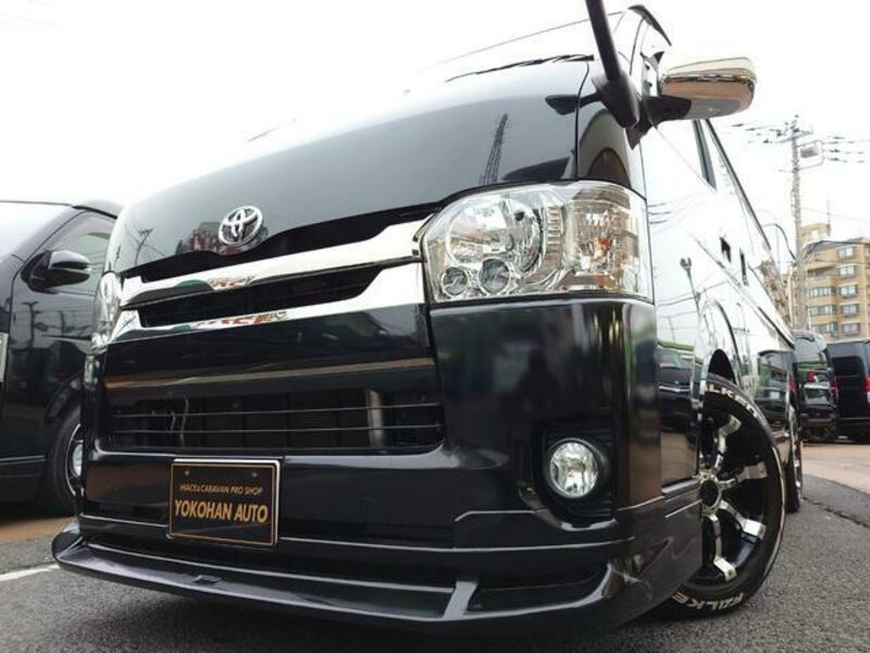 TOYOTA HIACE VAN