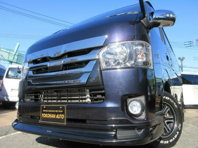 TOYOTA HIACE VAN