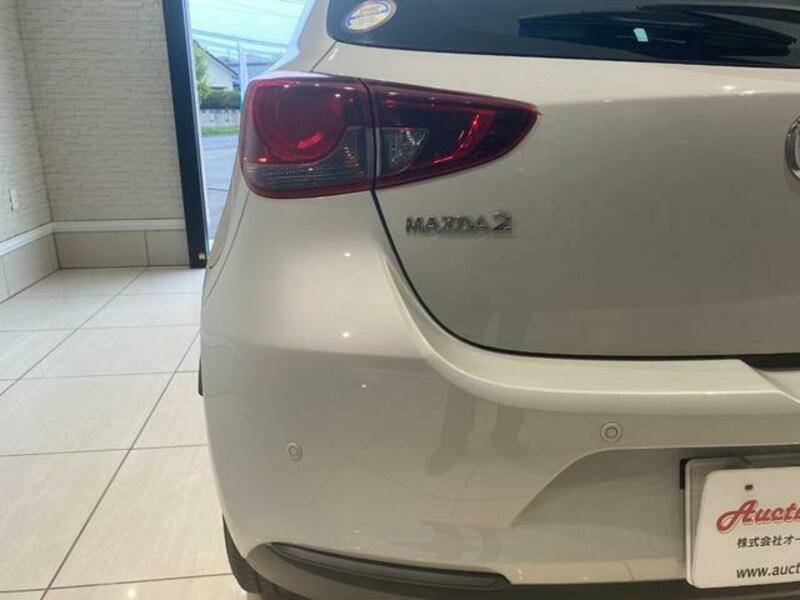 MAZDA2