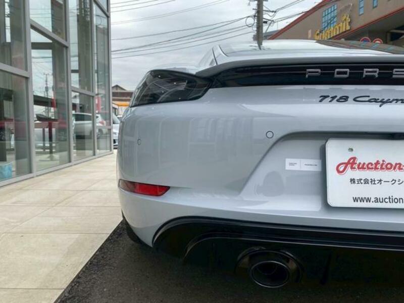 718 CAYMAN