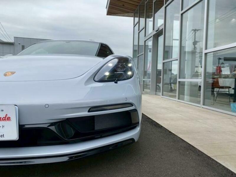 718 CAYMAN