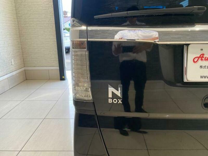 N BOX CUSTOM