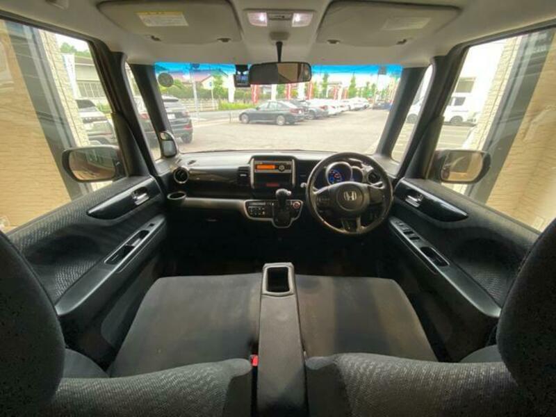 N BOX CUSTOM