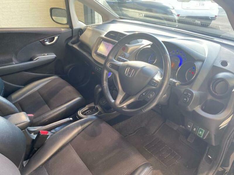 FIT HYBRID